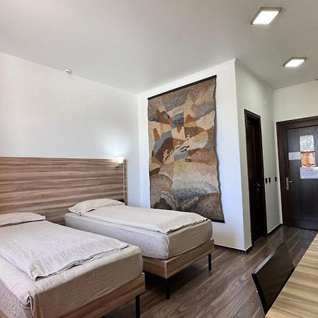 Amir Hotel 카라콜 외부 사진