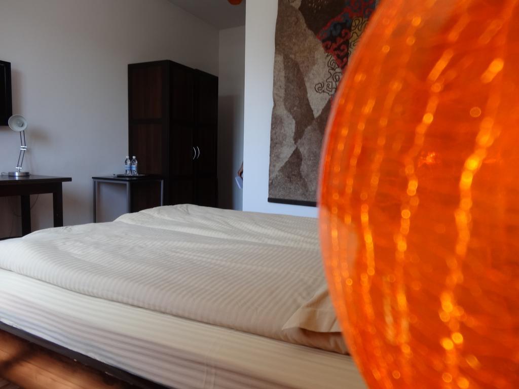 Amir Hotel 카라콜 객실 사진
